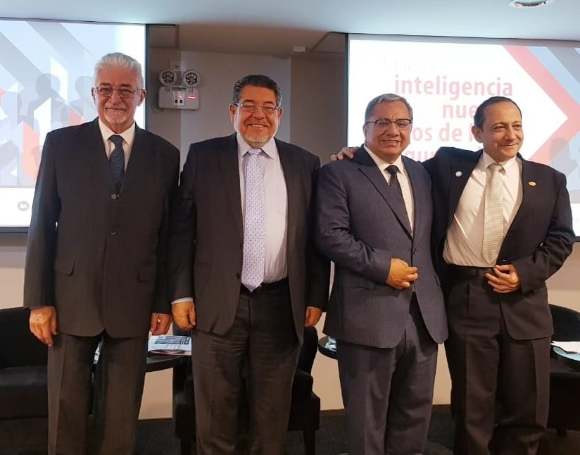 Panel del Foro El Papel de la Inteligencia frente a los Nuevos Retos de la Seguridad